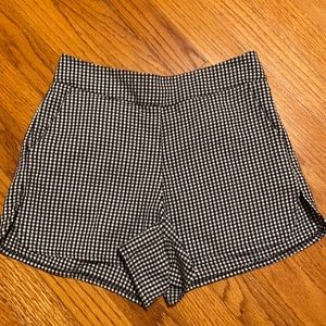 really flattering High Waist Checkered Short